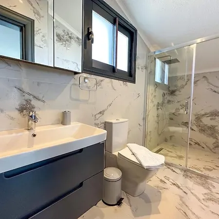 8 Sleeps Modern Designed Private Pool Luxury - Awz 315 Villa *