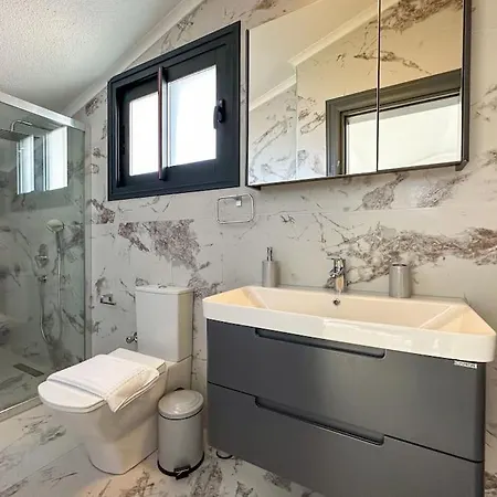 8 Sleeps Modern Designed Private Pool Luxury - Awz 315 *